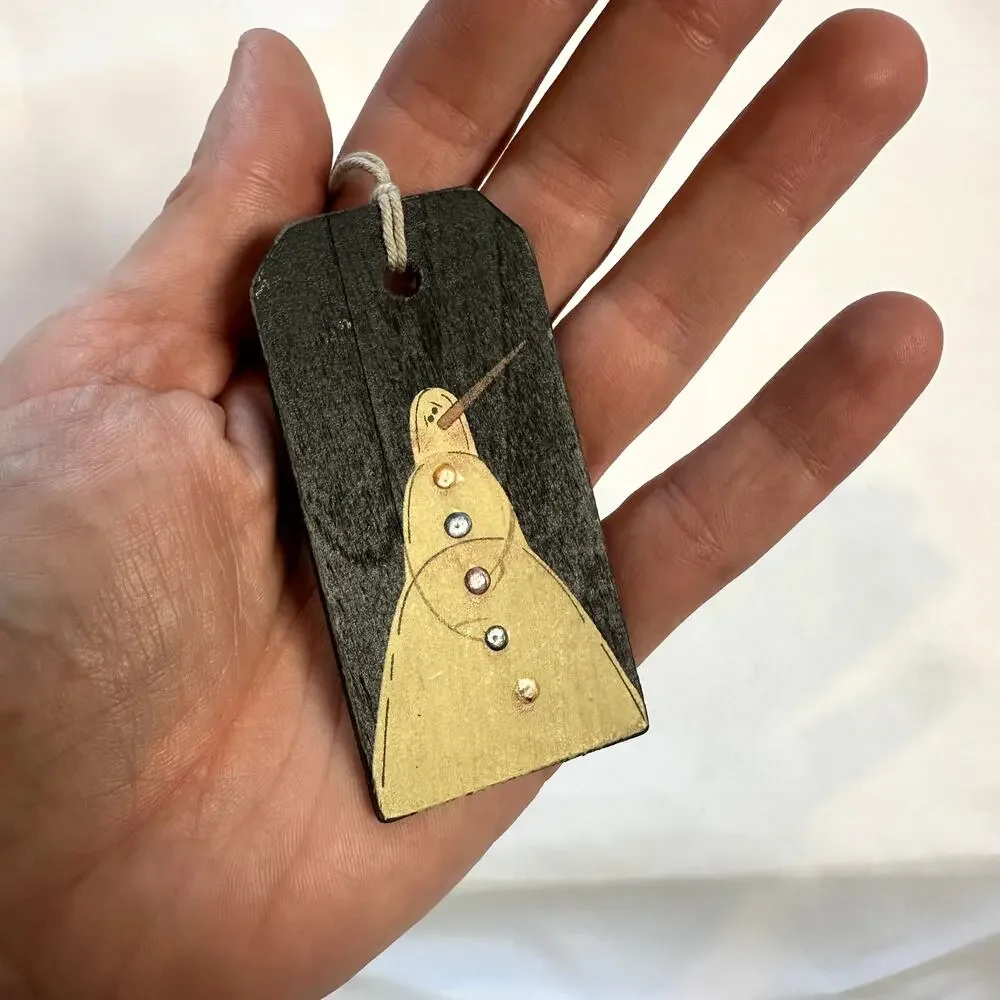 Primitive Farmhouse Christmas Wooden Snowman Gift Tag Tree Ornament